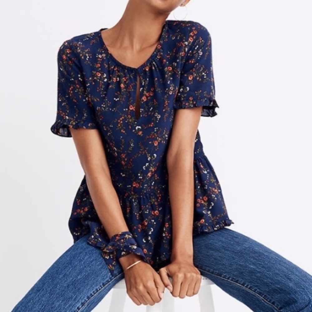 Madewell Silk Stanza Ruffle-Hem Top in Moonless S